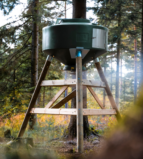 500L Foderautomat fra Nordic Gamekeeper